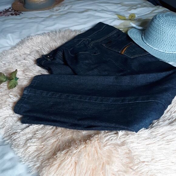 Enyce A SEANCOMBS CO - Picture 1 of 7